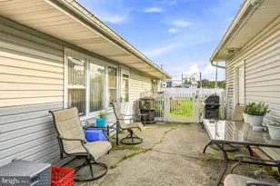 6 Idlewild Rd, Levittown, PA 19057 - Photo 2