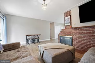 23 Boston Ivy Rd, Levittown, PA 19057 - Photo 16