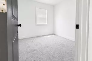 2420 Liberator St, Levittown, PA 19057 - Photo 14
