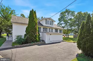 378 Beech St, Warminster, PA 18974 - Photo 16