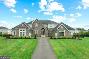4 Shady Pines Dr, Ivyland, PA 18974 - Photo 2