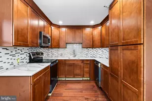 19 Vicar Ln, Levittown, PA 19054 - Photo 12