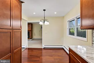 19 Vicar Ln, Levittown, PA 19054 - Photo 14