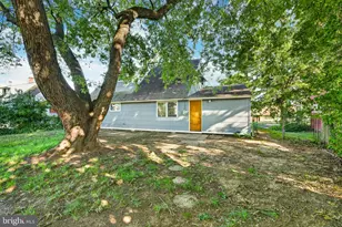 19 Vicar Ln, Levittown, PA 19054 - Photo 38