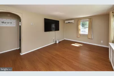 541 Highland Avenue, Feasterville-Trevose, PA 19053 - Photo 4