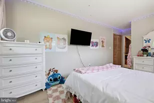 201 Snowball Dr, Levittown, PA 19056 - Photo 20