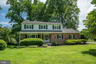 22 Beechwood Ln, Yardley, PA 19067 - Photo 2