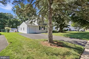 77 Woodlawn Rd, Warminster, PA 18974 - Photo 4