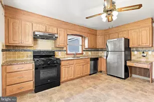 77 Woodlawn Rd, Warminster, PA 18974 - Photo 22