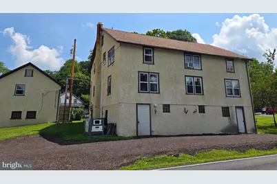 2454 E Swamp Road #1ST FLOOR, Quakertown, PA 18951 - Photo 4