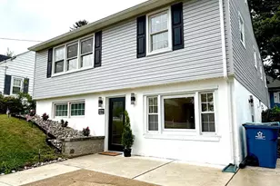 120 Hillcrest Ave, Morrisville, PA 19067 - Photo 2