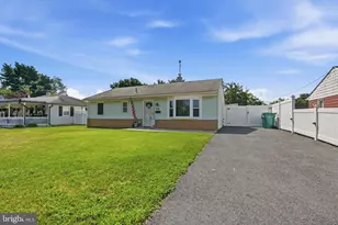 906 Mauri Ave, Croydon, PA 19021 - Photo 2