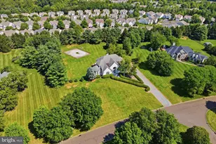 7 Longmeadow St, Newtown, PA 18940 - Photo 2