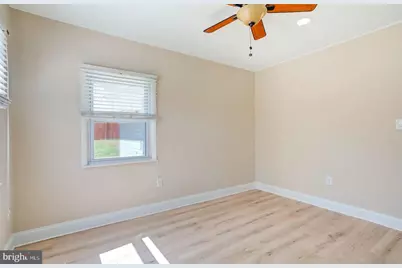 49 Mistletoe Lane, Levittown, PA 19054 - Photo 10