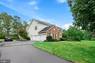 1555 Cartpath Ct, Yardley, PA 19067 - Photo 2