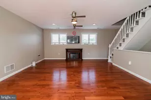 142 Elderberry Dr, Levittown, PA 19054 - Photo 32