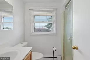 94 Terrace Rd, Levittown, PA 19056 - Photo 48