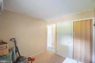 32 Young Birch Rd, Levittown, PA 19057 - Photo 18
