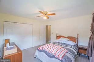 32 Young Birch Rd, Levittown, PA 19057 - Photo 20