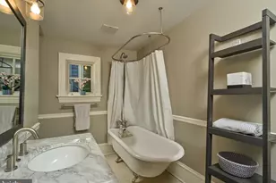 255 W Court St, Doylestown, PA 18901 - Photo 40