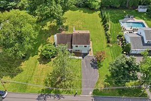403 Merion Dr, Newtown, PA 18940 - Photo 32