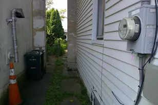 910 W Broad St, Quakertown, PA 18951 - Photo 2