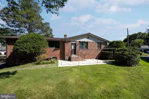 975 Spring View Dr, Southampton, PA 18966 - Photo 8