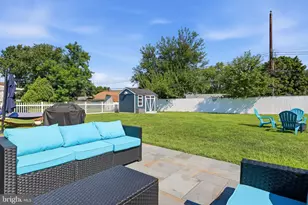 33 Wildrose Ln, Levittown, PA 19054 - Photo 34