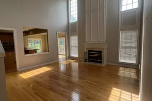 2825 Mountain Laurel Dr, Furlong, PA 18925 - Photo 4
