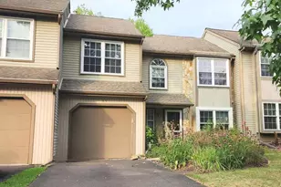15 Laurel Cir, Newtown, PA 18940 - Photo 12