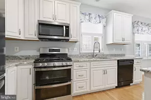 17 Lady Slipper Ln, Langhorne, PA 19047 - Photo 10