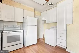 45 Lavender Ln, Levittown, PA 19054 - Photo 6