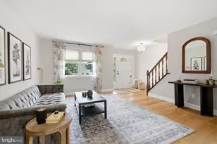 4039 Holly Way, Doylestown, PA 18902 - Photo 6