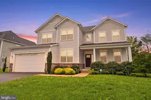 112 Derby Ln, Bensalem, PA 19020 - Photo 2