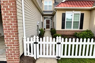 206 Dorchester Dr, Sellersville, PA 18960 - Photo 2
