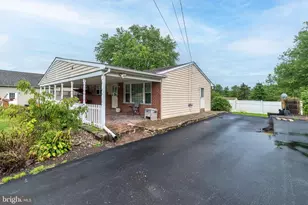 10 Mountain View Rd, Kintnersville, PA 18930 - Photo 2
