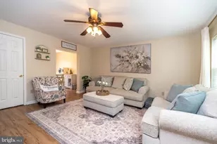 5513 Rinker Cir, Doylestown, PA 18902 - Photo 6