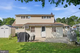 116 Highland Park Dr, Levittown, PA 19056 - Photo 32