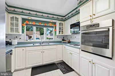 116 Highland Park Drive, Levittown, PA 19056 - Photo 12