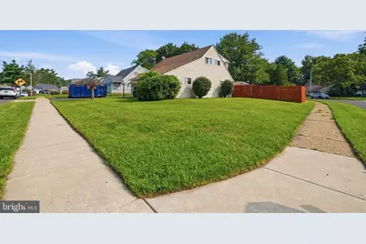 116 Highland Park Drive, Levittown, PA 19056 - Photo 4