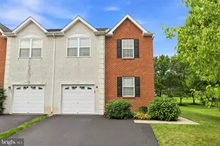 256 Hampshire Dr, Sellersville, PA 18960 - Photo 1