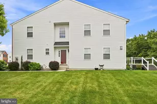 256 Hampshire Dr, Sellersville, PA 18960 - Photo 4