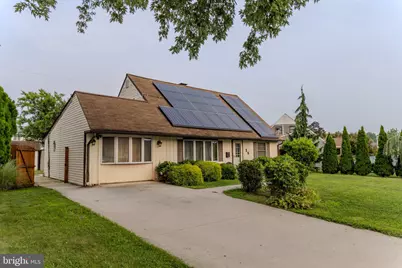 26 Plumtree Road, Levittown, PA 19056 - Photo 2