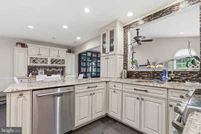 5 Locust Lane, Newtown, PA 18940 - Photo 12
