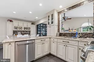 5 Locust Ln, Newtown, PA 18940 - Photo 12
