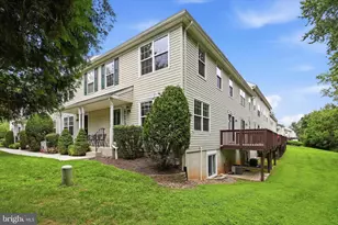 2009 Creekside Ct, Warrington, PA 18976 - Photo 2