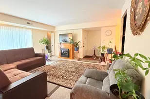 52 Oakridge Dr, Langhorne, PA 19047 - Photo 2