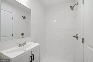 325 Wilson St, Bristol, PA 19007 - Photo 12