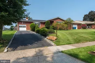 331 Hamilton Blvd, Morrisville, PA 19067 - Photo 2