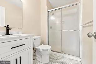 909 Clover Pl, Warminster, PA 18974 - Photo 10